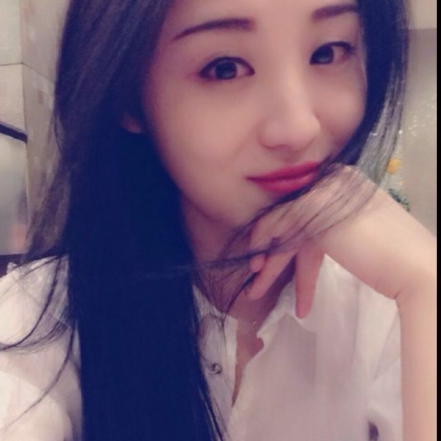 在水一方的第一张照片--九龙闪婚服务中心