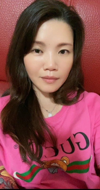 Qin的第一张照片--九龙闪婚服务中心