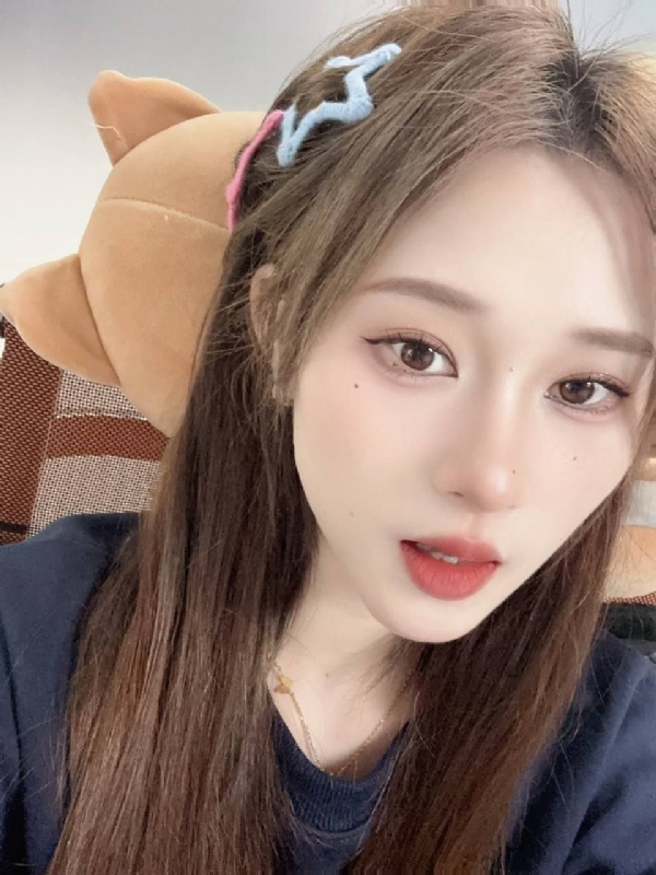 曦曦的第一张照片--九龙闪婚服务中心