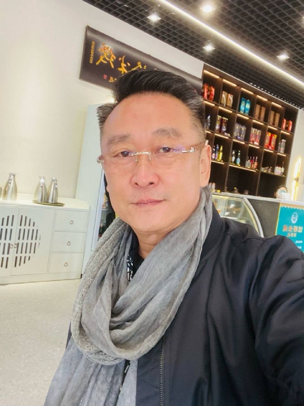 陳生的第一张照片--九龙闪婚服务中心