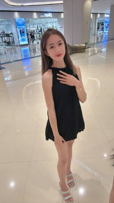 陈丽梅的第一张照片--九龙闪婚服务中心