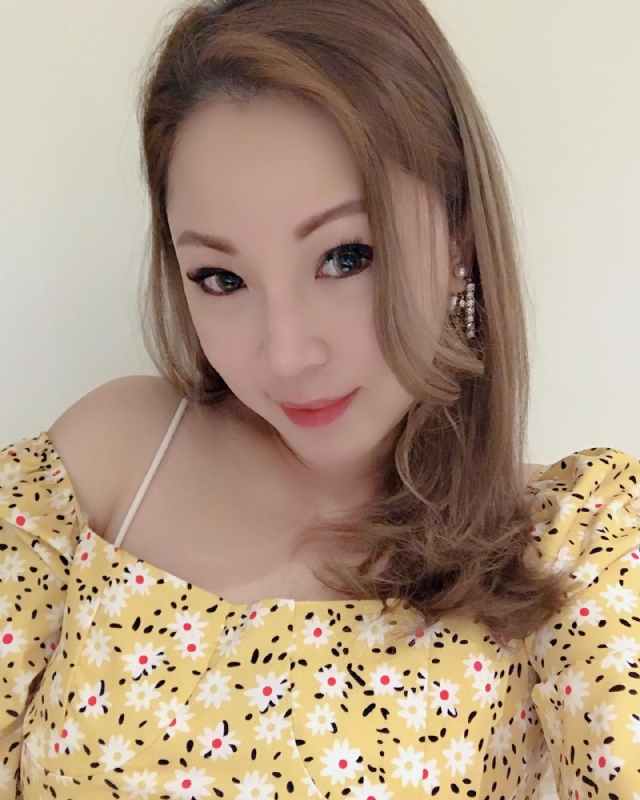 anni的第一张照片--九龙闪婚服务中心